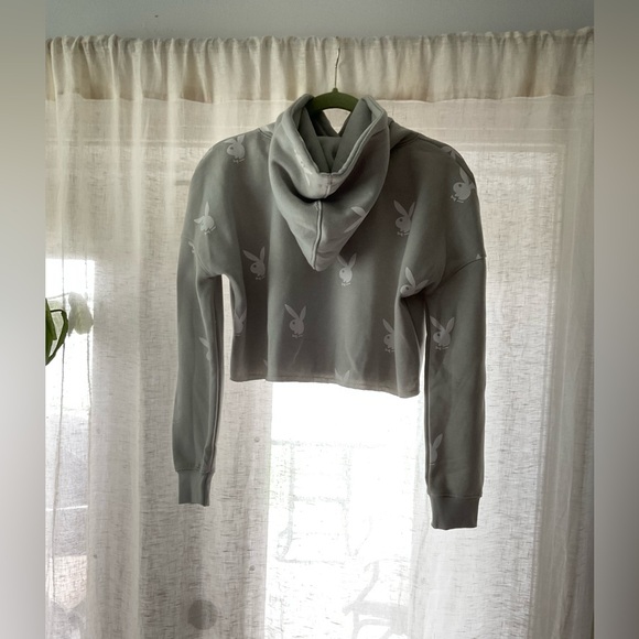 PLAYBOY x MISSGUIDED Cropped Hoodie, Size: US2, Light Grey/White - Picture 3 of 5